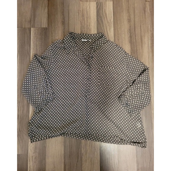 American Eagle Tops - American eagle gray pale pibk flower print sheer 3/4 button sleeve blouse Size L